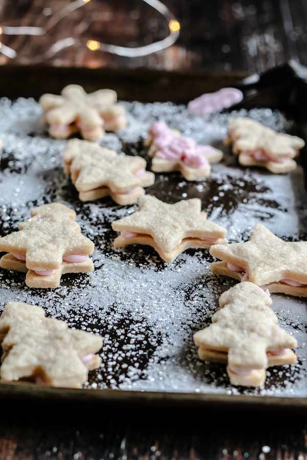 make cookies with wife 25 days of christmas gift ideas for wife