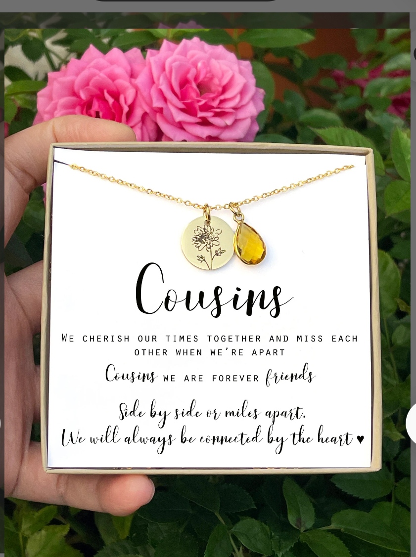 white carnation design customized necklace for cousin christmas gifts for female cousins