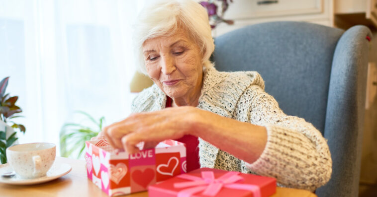 christmas gifts for 80-year-old woman in the uk-ultimate buyer's guide 2023