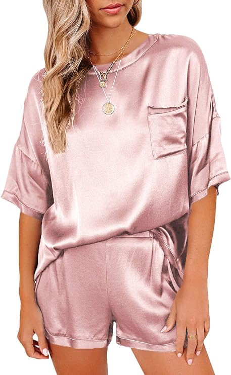 lunya's washable silk t-shirt set christmas gifts for older mom