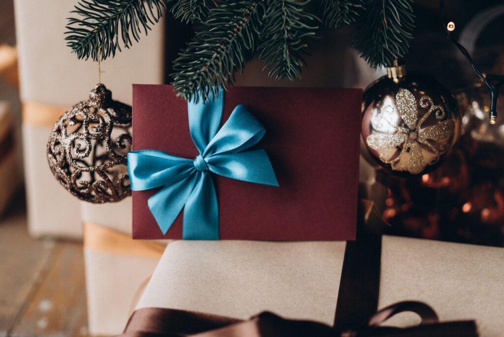 top 25 christmas gifts for physical therapists-complete buyer's guide (2023)